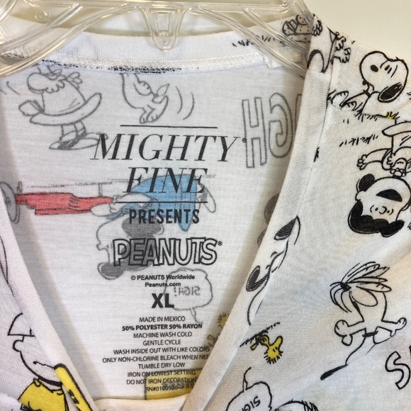 Peanuts AOP Snoopy Charlie Brown White Short Sleeve Shirt Sz XL Juniors - Picture 4 of 13